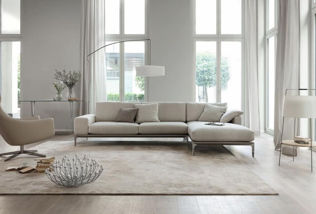Aufgearbeitetes Sofa mit neuem Bezug